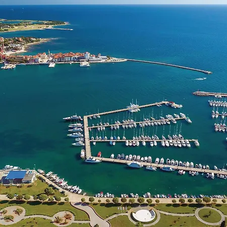 Awesome In Novigrad With Swimming Pool *